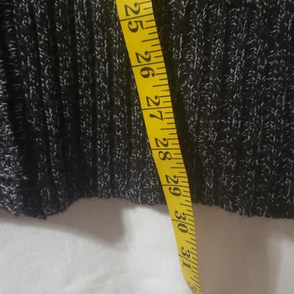 Karen Scott. Woman. Beautiful Heathered Dark Gray Cardigan;  Button Up. Size 3X - Picture 11 of 12